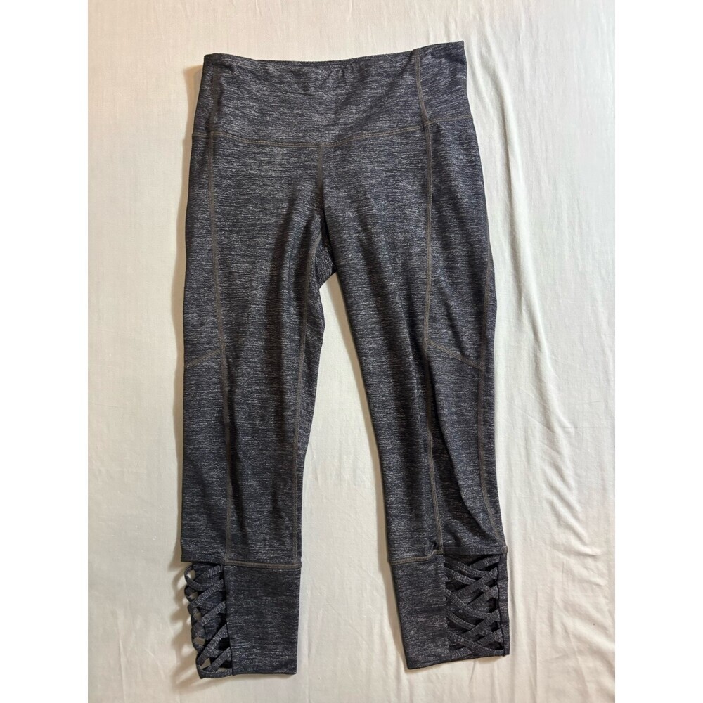 Athleta Leggings Women's Mind Over Mat Criss Cross Cropped Capri ‘Black’ M